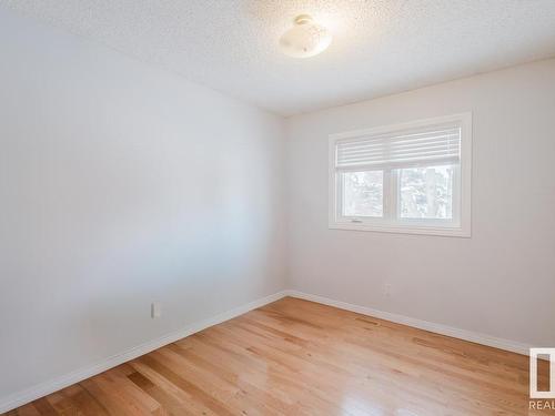 7419 32 Avenue, Edmonton, AB - Indoor Photo Showing Other Room