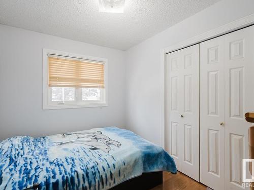 7419 32 Avenue, Edmonton, AB - Indoor Photo Showing Bedroom