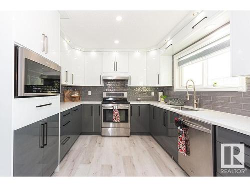 15828 98 Street, Edmonton, AB - Indoor Photo Showing Kitchen With Stainless Steel Kitchen With Upgraded Kitchen