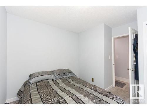 15828 98 Street, Edmonton, AB - Indoor Photo Showing Bedroom