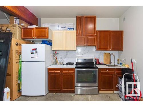 15828 98 Street, Edmonton, AB - Indoor Photo Showing Kitchen