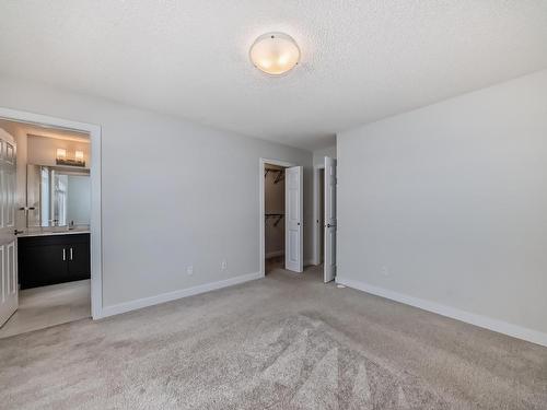 48 1010 Rabbit Hill Road, Edmonton, AB - Indoor Photo Showing Other Room