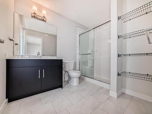 48 1010 Rabbit Hill Road, Edmonton, AB - Indoor Photo Showing Bathroom