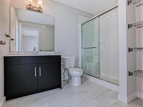 48 1010 Rabbit Hill Road, Edmonton, AB - Indoor Photo Showing Bathroom