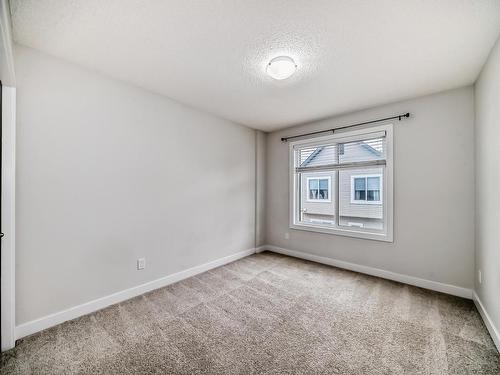 48 1010 Rabbit Hill Road, Edmonton, AB - Indoor Photo Showing Other Room