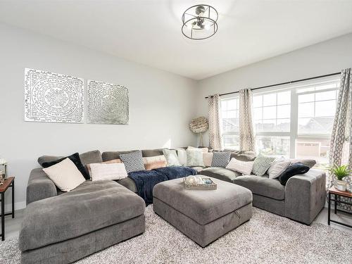 15 Joyal Way, St. Albert, AB - Indoor Photo Showing Living Room