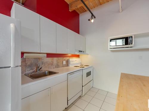 218 10309 107 Street, Edmonton, AB - Indoor Photo Showing Kitchen