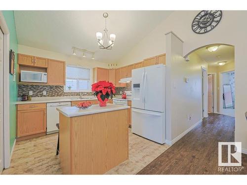 1314 Grant Way, Edmonton, AB - Indoor Photo Showing Kitchen