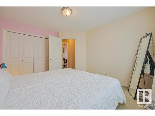 1314 Grant Way, Edmonton, AB - Indoor Photo Showing Bedroom