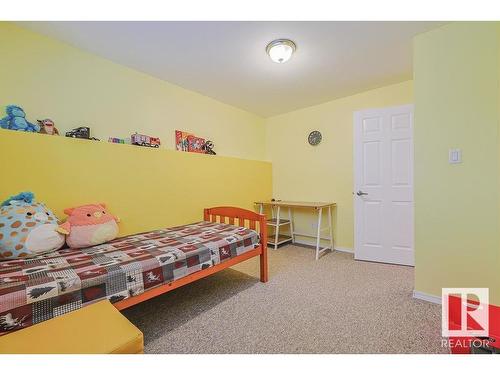 1314 Grant Way, Edmonton, AB - Indoor Photo Showing Bedroom