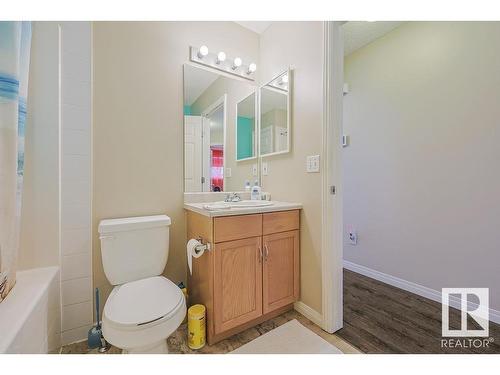 1314 Grant Way, Edmonton, AB - Indoor Photo Showing Bathroom