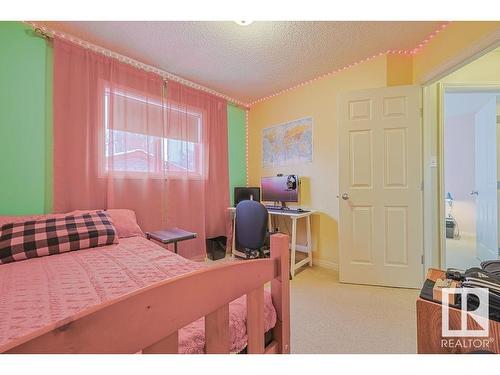 1314 Grant Way, Edmonton, AB - Indoor Photo Showing Bedroom