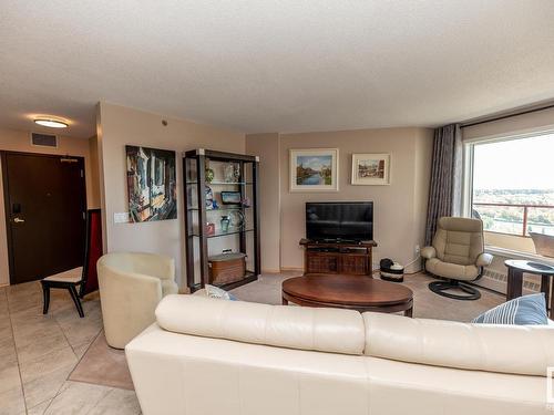 703 12319 Jasper Avenue, Edmonton, AB - Indoor Photo Showing Living Room