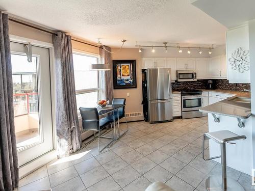 703 12319 Jasper Avenue, Edmonton, AB - Indoor Photo Showing Kitchen