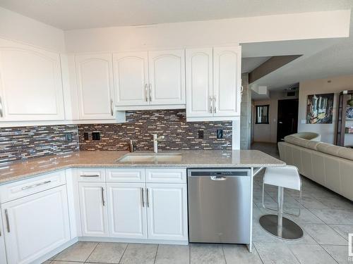 703 12319 Jasper Avenue, Edmonton, AB - Indoor Photo Showing Kitchen