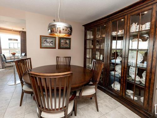 703 12319 Jasper Avenue, Edmonton, AB - Indoor Photo Showing Dining Room