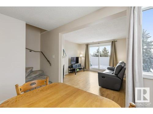 193 Lancaster Terrace, Edmonton, AB - Indoor