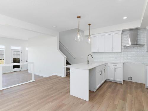 4841 Cawsey Terrace, Edmonton, AB - Indoor Photo Showing Kitchen