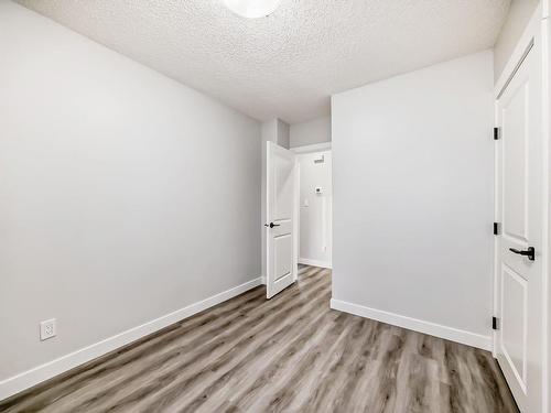 13539 115 Street, Edmonton, AB - Indoor Photo Showing Other Room