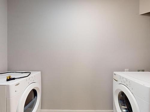 Edmonton, AB - Indoor Photo Showing Laundry Room