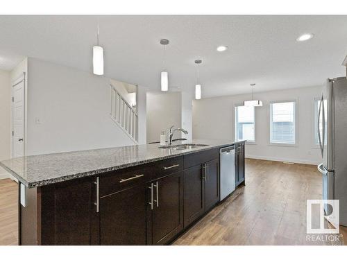 7014 Newson Road, Edmonton, AB - Indoor Photo Showing Kitchen With Upgraded Kitchen