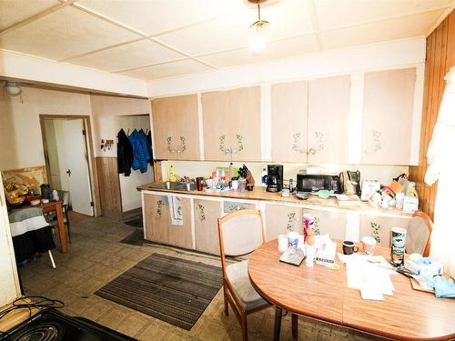 4902 48 Avenue, St. Paul Town, AB - Indoor Photo Showing Kitchen With Double Sink