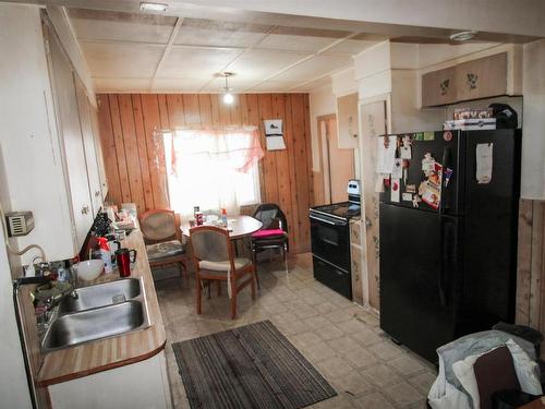 4902 48 Avenue, St. Paul Town, AB - Indoor Photo Showing Kitchen With Double Sink