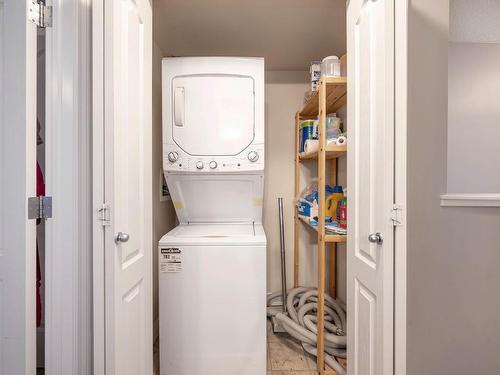 4 12050 17 Avenue, Edmonton, AB - Indoor Photo Showing Laundry Room