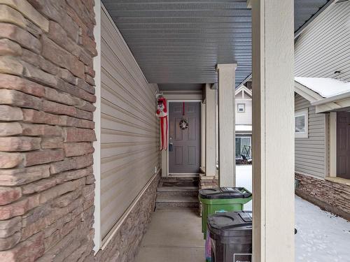 4 12050 17 Avenue, Edmonton, AB - Outdoor