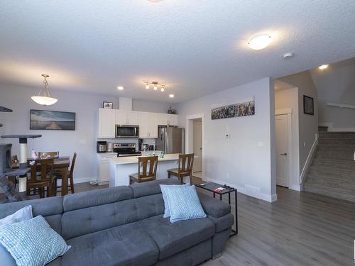 6 4835 Wright Drive, Edmonton, AB - Indoor Photo Showing Living Room