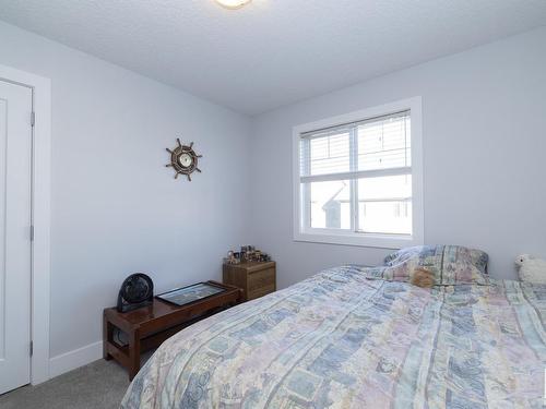 6 4835 Wright Drive, Edmonton, AB - Indoor Photo Showing Bedroom