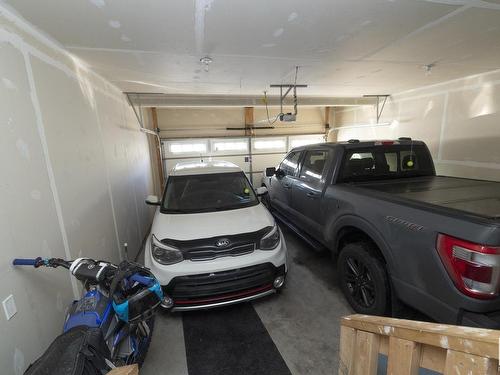 6 4835 Wright Drive, Edmonton, AB - Indoor Photo Showing Garage