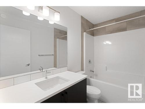 19007 20 Avenue, Edmonton, AB - Indoor Photo Showing Bathroom