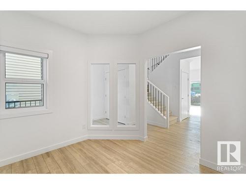 19007 20 Avenue, Edmonton, AB - Indoor Photo Showing Other Room