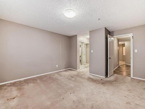 Edmonton, AB - Indoor Photo Showing Other Room