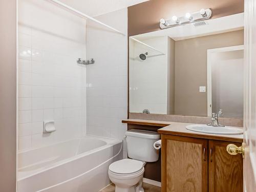 Edmonton, AB - Indoor Photo Showing Bathroom