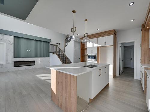 99 Elm Street, Fort Saskatchewan, AB - Indoor Photo Showing Kitchen