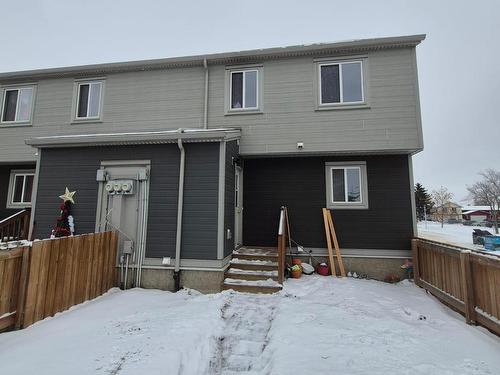 8273 29 Avenue Nw, Edmonton, AB - Outdoor