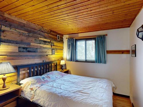 920 1St Avenue S, Rural Parkland County, AB - Indoor Photo Showing Bedroom