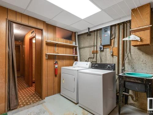 3641 117 Avenue, Edmonton, AB - Indoor Photo Showing Laundry Room