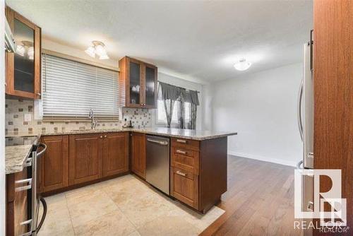 9326 168 Street, Edmonton, AB - Indoor Photo Showing Kitchen