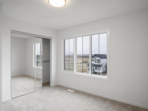 30 Eastwood Drive, Spruce Grove, AB - Indoor Photo Showing Other Room