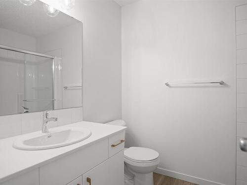 30 Eastwood Drive, Spruce Grove, AB - Indoor Photo Showing Bathroom