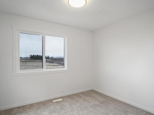 30 Eastwood Drive, Spruce Grove, AB - Indoor Photo Showing Other Room