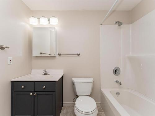 8709 99 Avenue, Morinville, AB - Indoor Photo Showing Bathroom