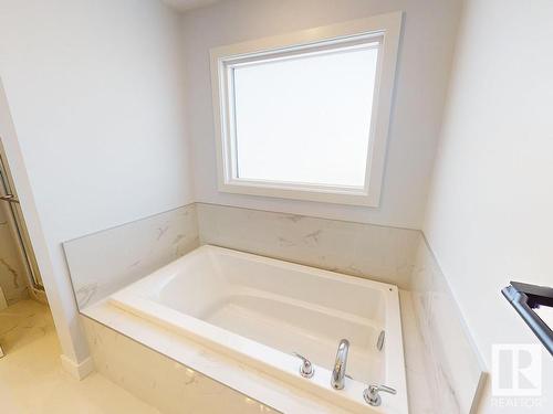 32 Rosewood Way, St. Albert, AB - Indoor Photo Showing Bathroom