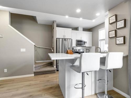 20126 18A Avenue Nw, Edmonton, AB - Indoor Photo Showing Kitchen