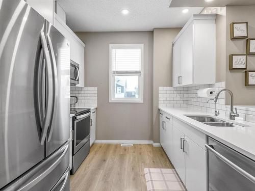 20126 18A Avenue Nw, Edmonton, AB - Indoor Photo Showing Kitchen With Double Sink With Upgraded Kitchen