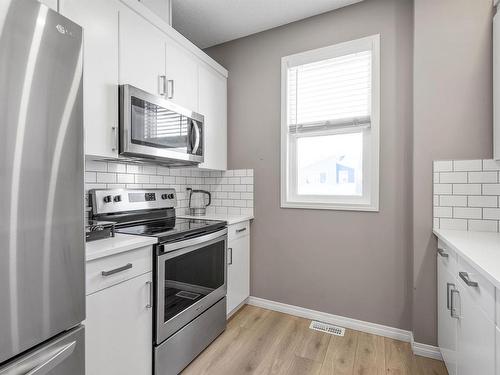 20126 18A Avenue Nw, Edmonton, AB - Indoor Photo Showing Kitchen