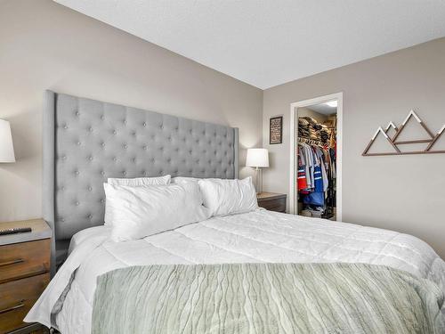 20126 18A Avenue Nw, Edmonton, AB - Indoor Photo Showing Bedroom